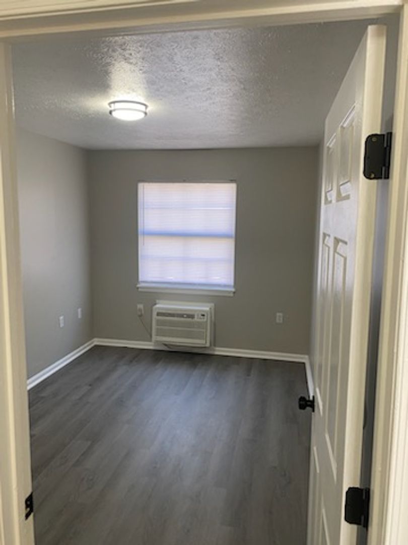 Martinsburg Apartment: 281 Needy Rd