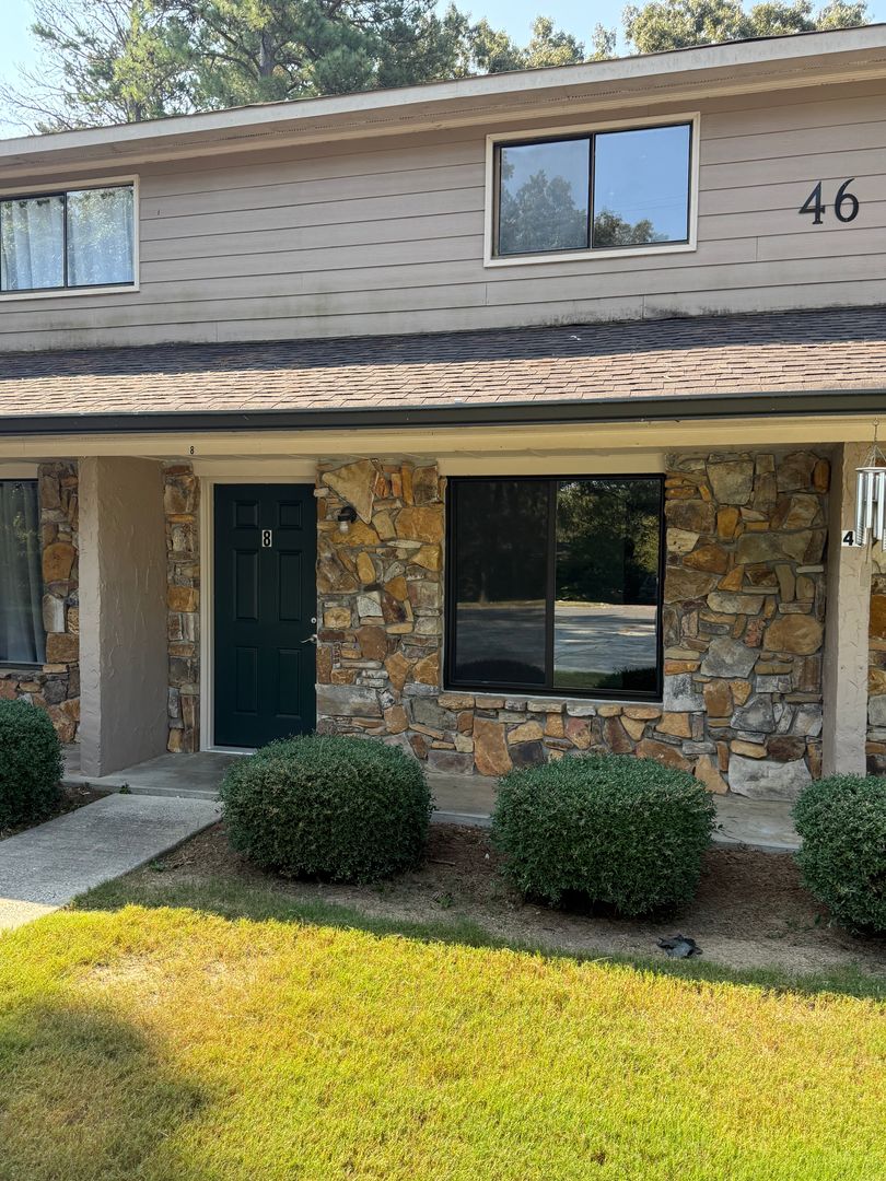 Cedartown Apartment: 46 Allen Drive
