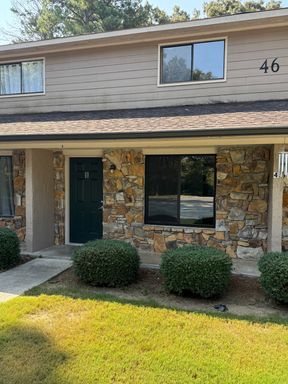 Beautiful 1 Bedroom / 1 bathroom townhouse