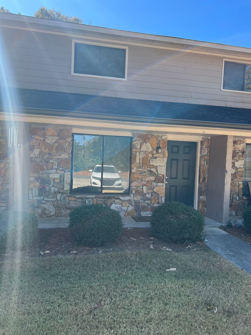 Cedartown Apartment: 46 Allen Drive