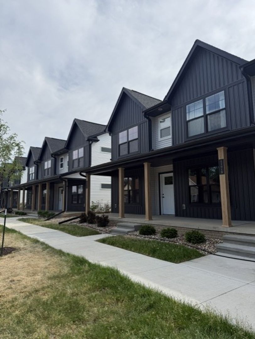 Cedar Rapids Apartment: 1100 6th st NW