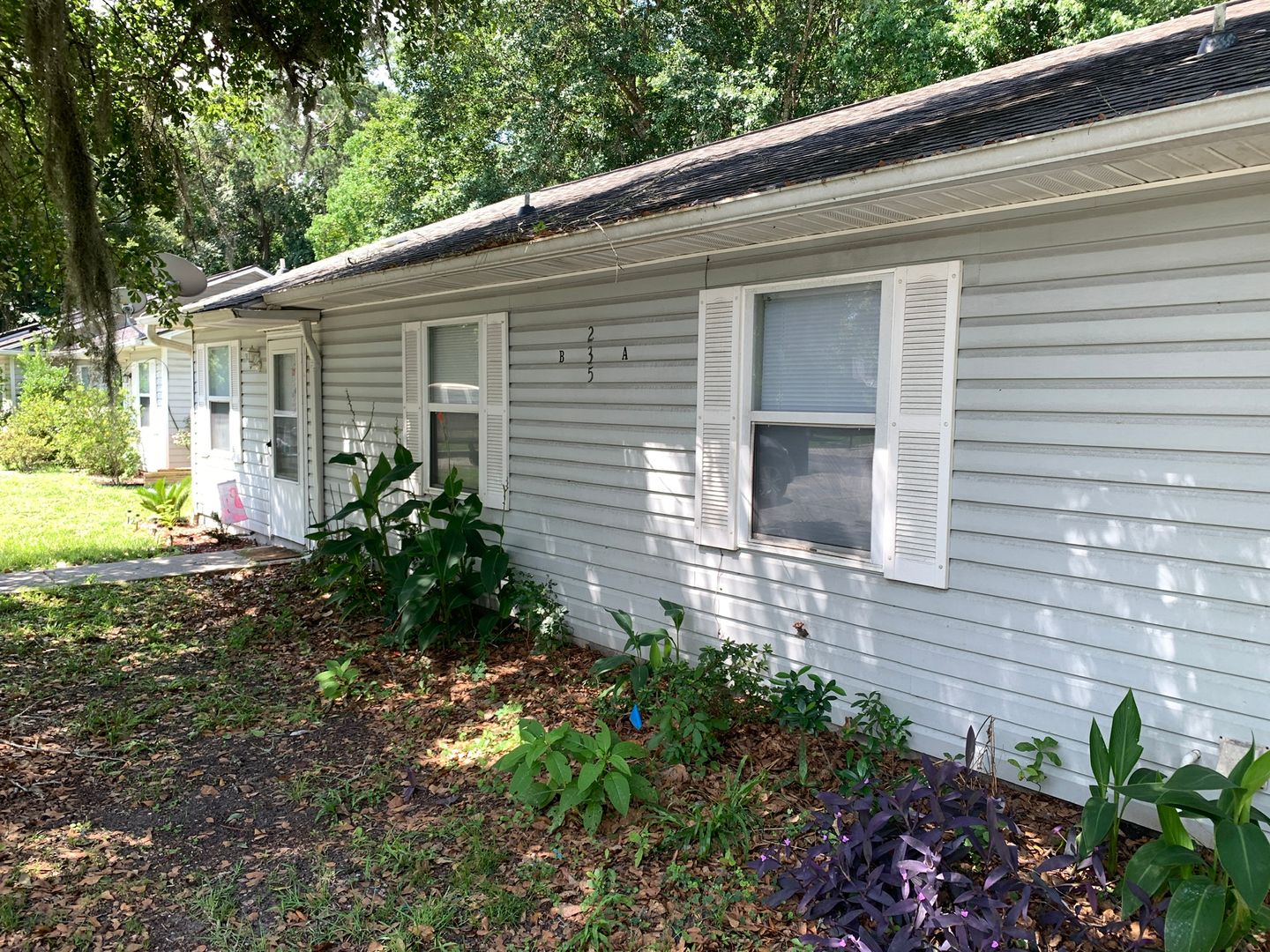 Kingsland Apartment: 235 W. Lakemont Drive