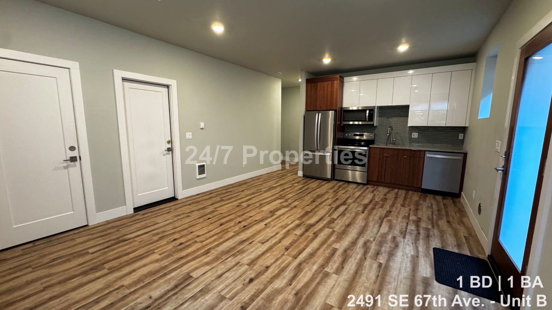 Portland Apartment: 2491 SE 67th Ave.