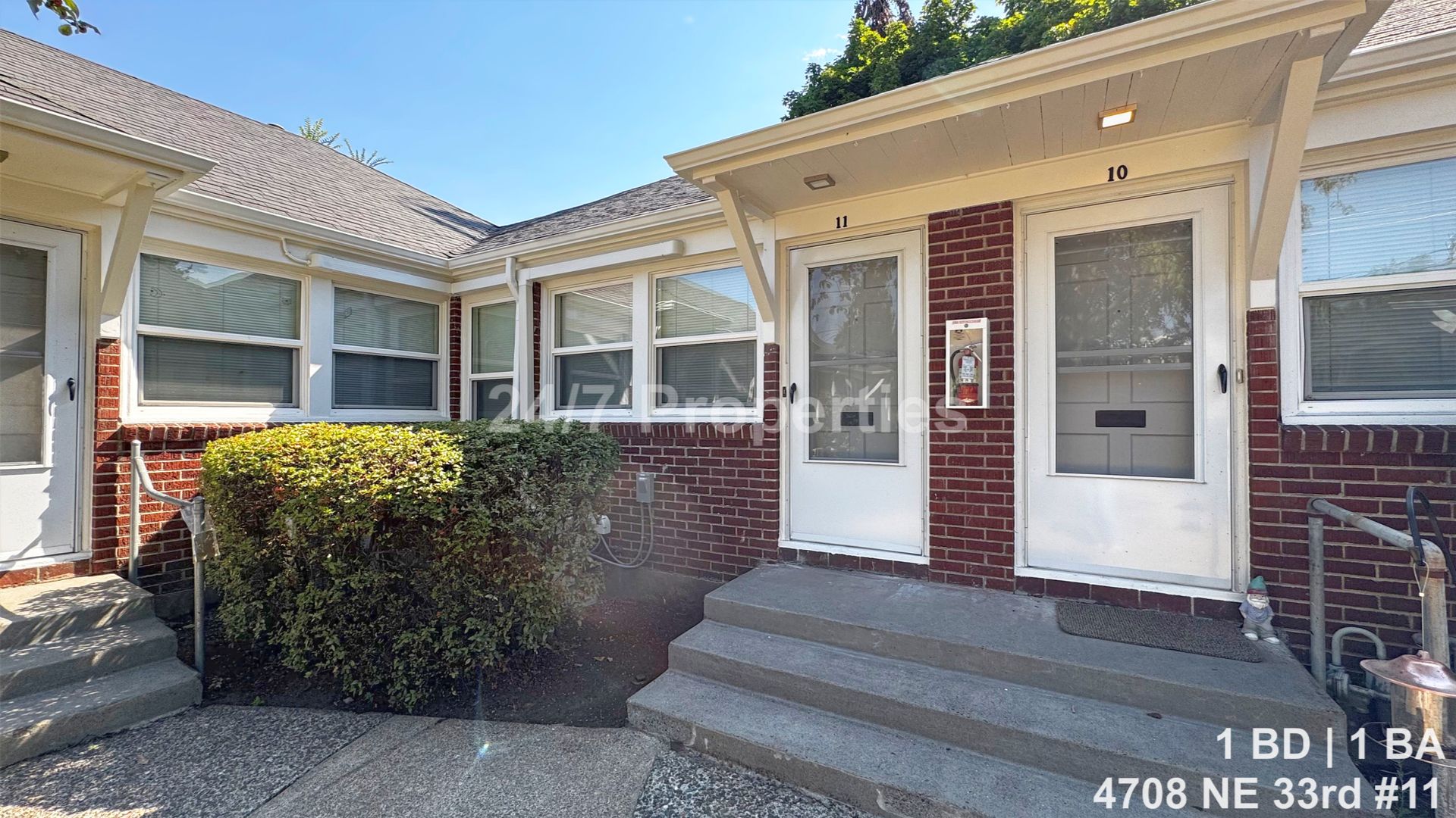 Portland Apartment: 3311 NE Going St.