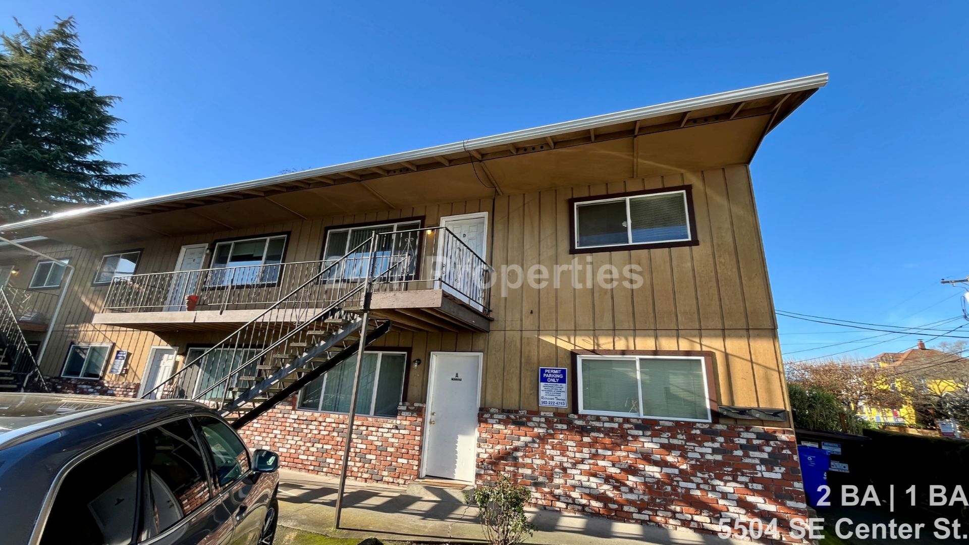 Portland Apartment: 5504 SE Center St.  - E