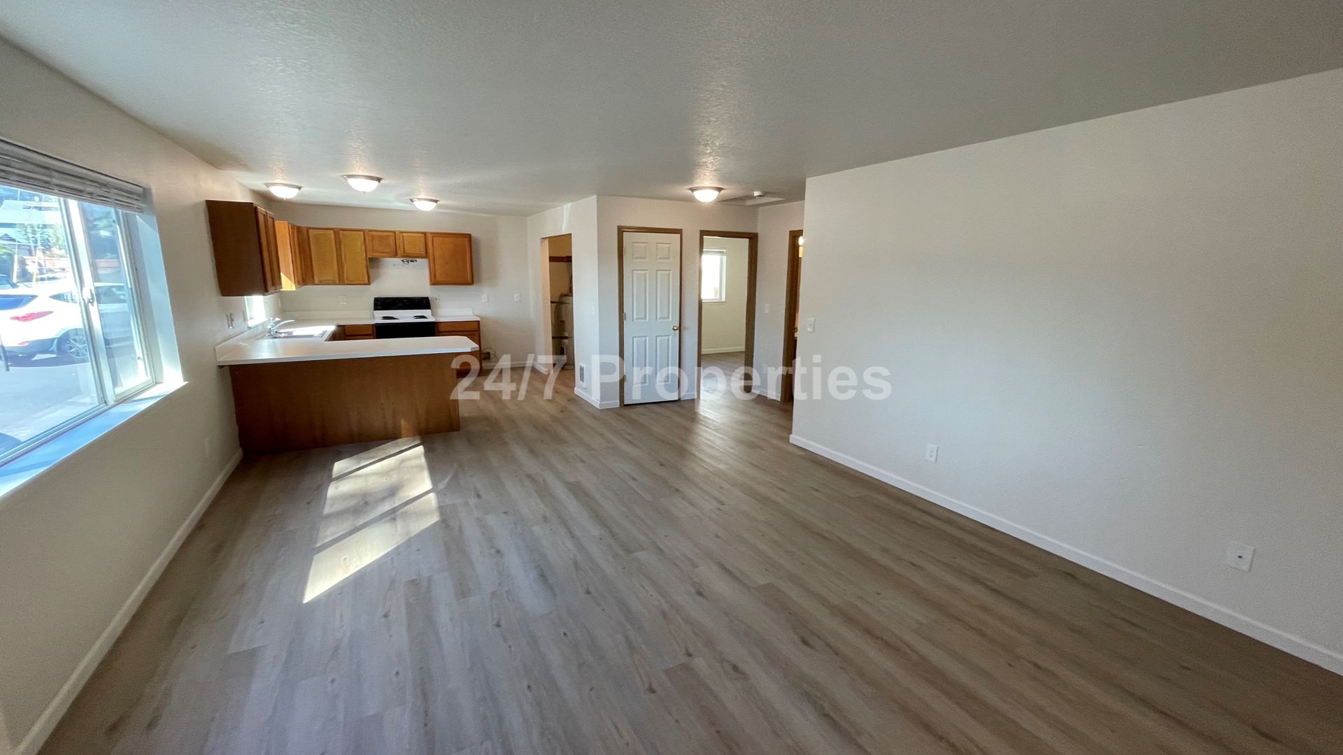 Gladstone Apartment: 845 Columbia Ave.