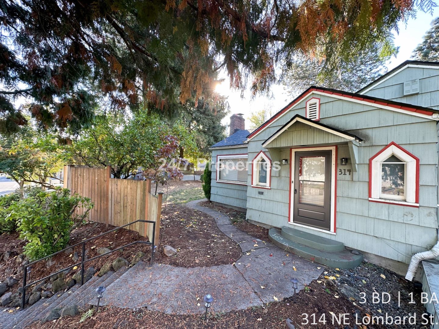 Portland House: 314 NE Lombard St.