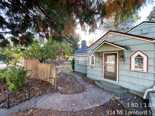 Spacious 3 BD | 1 BA Home w/ Garage - N. Lombard – photo 1