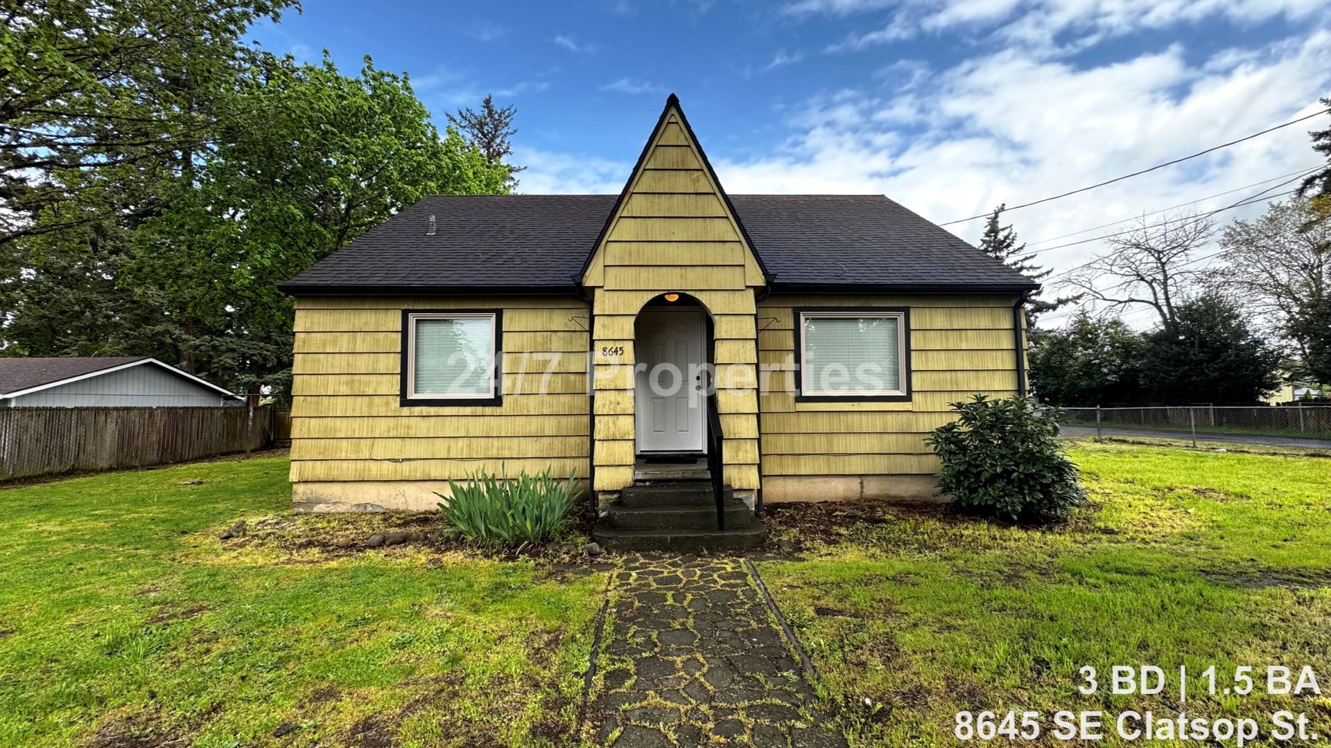 Portland House: 8645 SE Clatsop St.