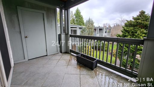 Spacious 2 BD | 1 BA Upper-Level Apt - Glenfair – photo 1