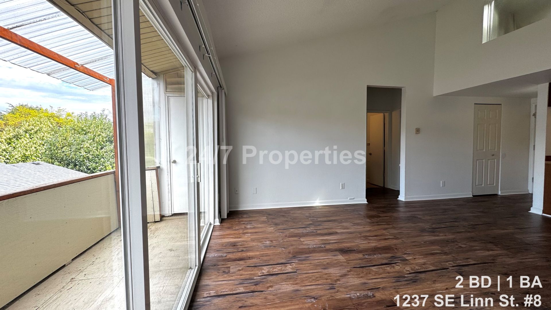 Portland Apartment: 1237 SE Linn St.