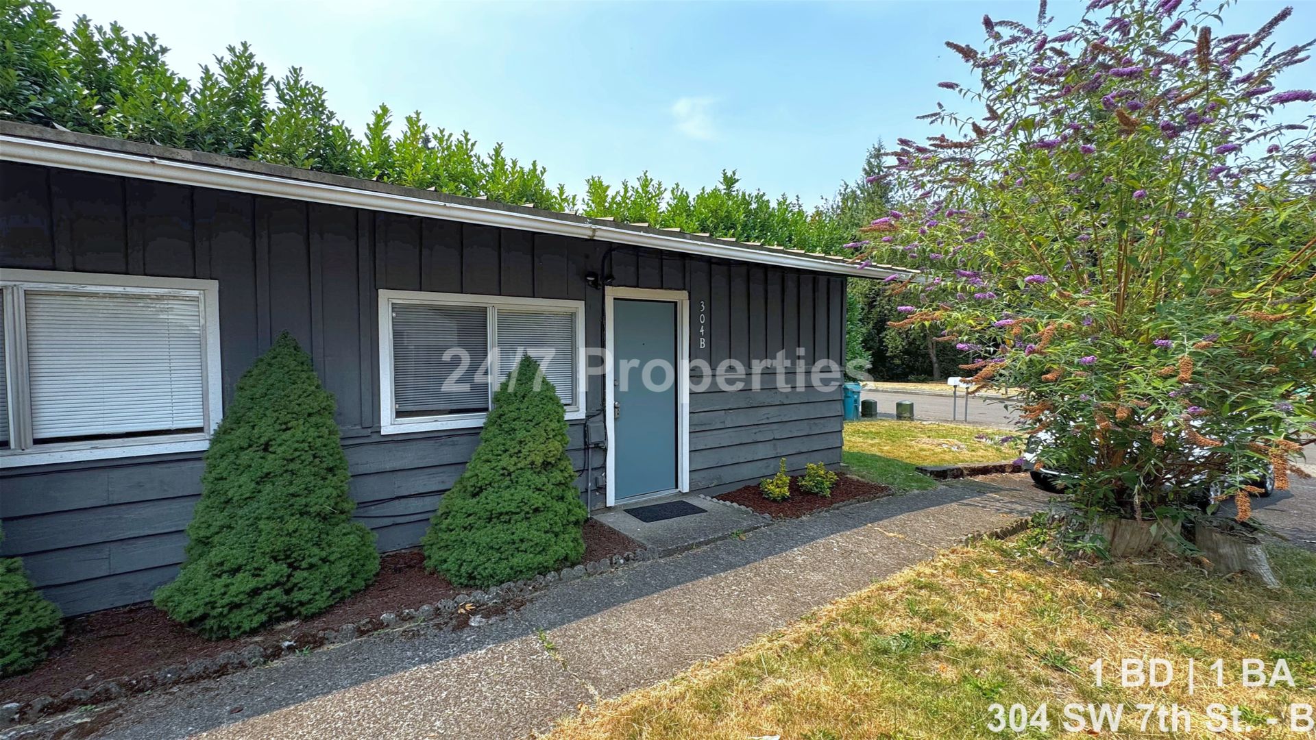Troutdale Apartment: 304 SW 7th St.