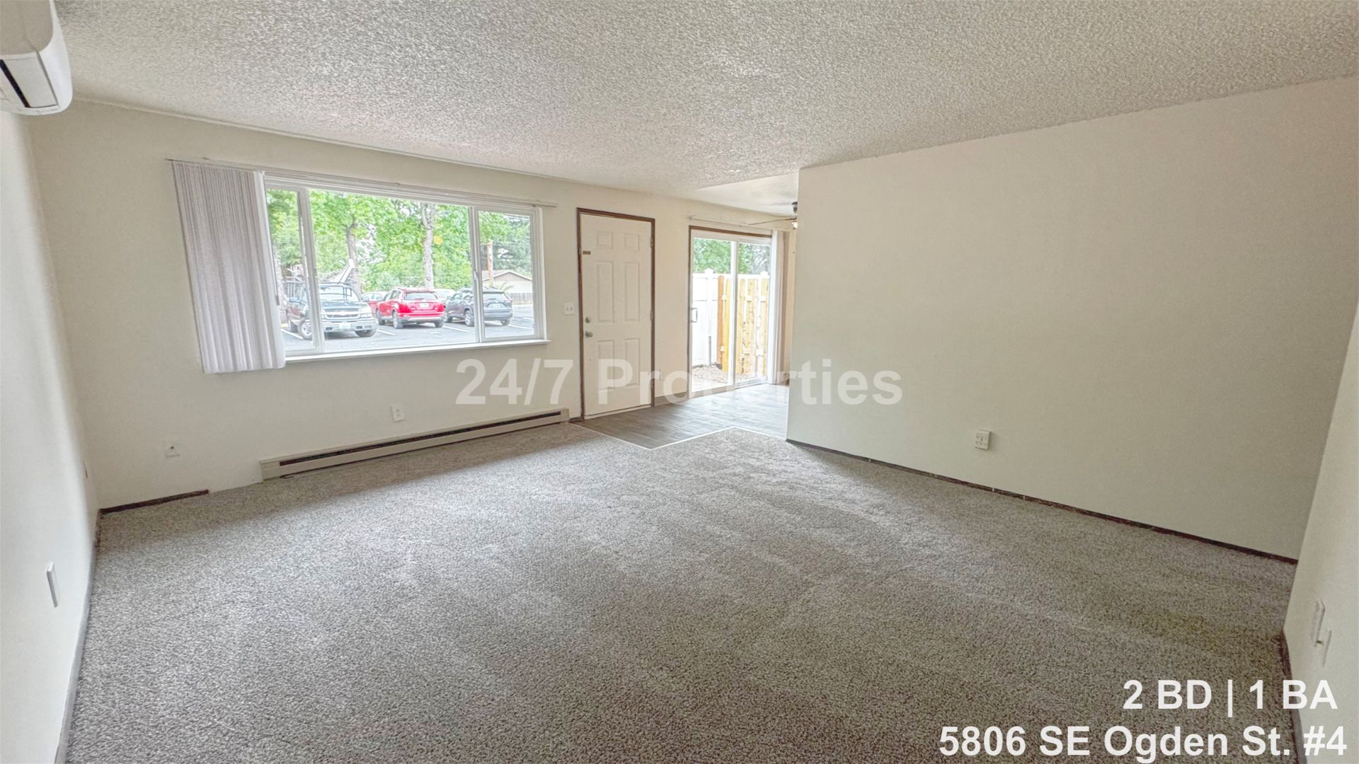 Portland Apartment: 5806 SE Ogden St.