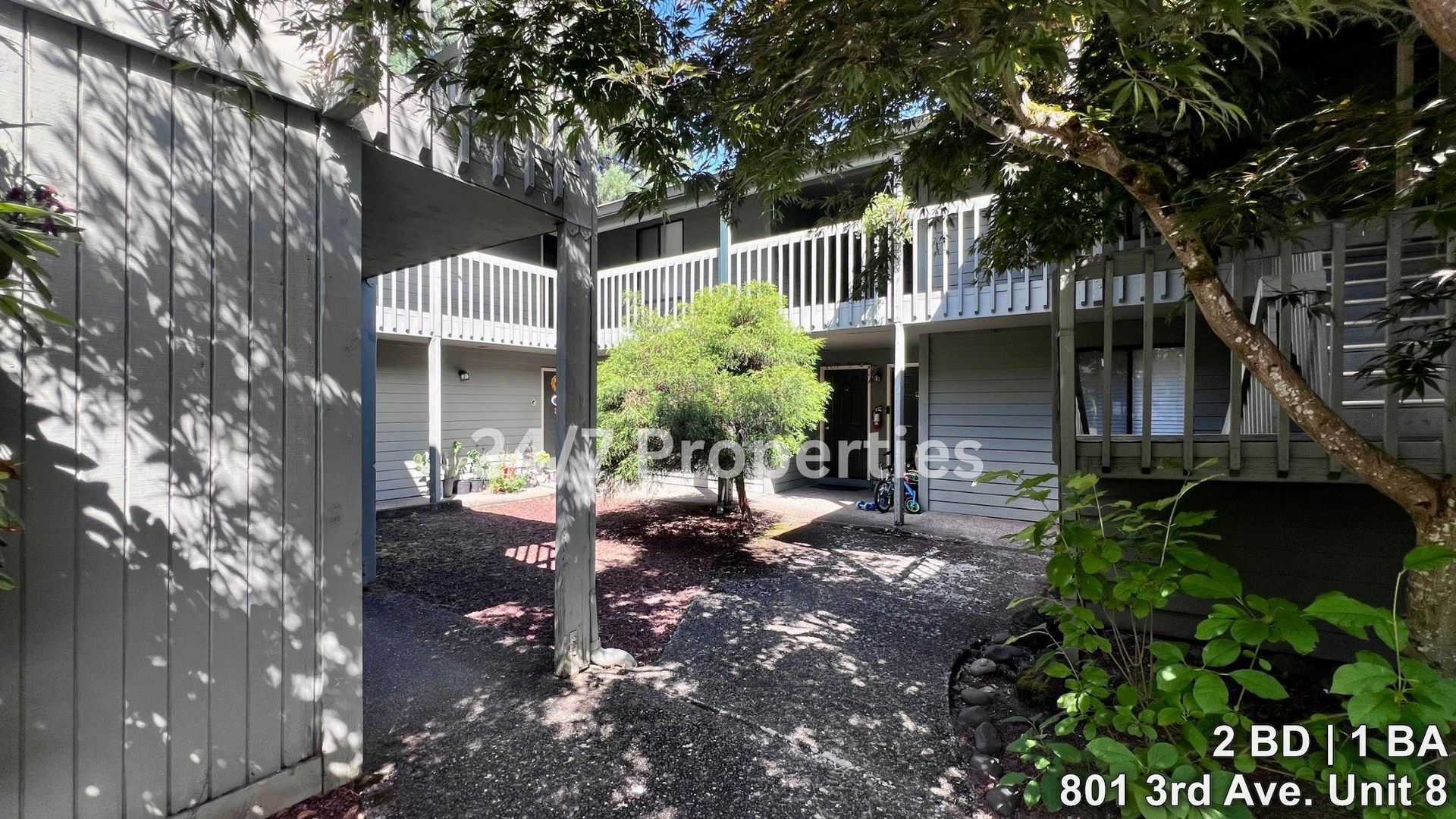 Oregon City Apartment: 801 3rd Avenue - Unit 8