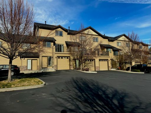 Westside Condominiums - Desirable 2 Bedroom Condo - SUMMIT WEST – photo 1