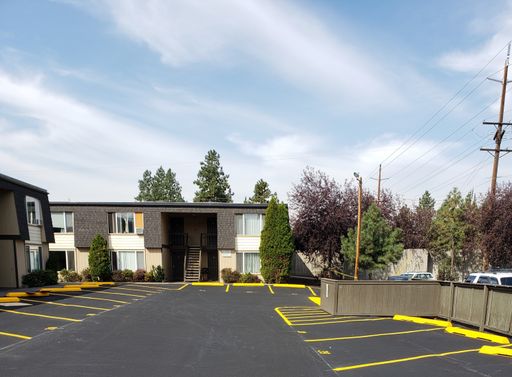 Pine Mill 2 Bedroom - **Near Reed Market Rd** - Prime Bend Location – photo 1