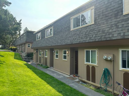 Roanoke Apartments - 2 Bedroom Townhome – photo 1