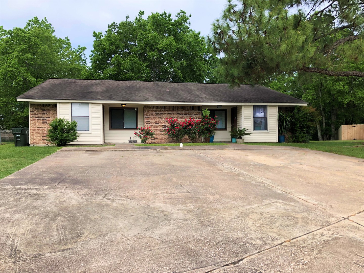 Bryan Apartment: 3703 Choctaw Dr