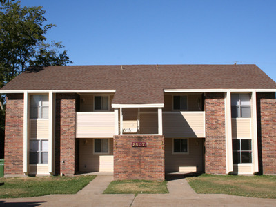 Bryan Apartment: 2607 Pecan Knoll