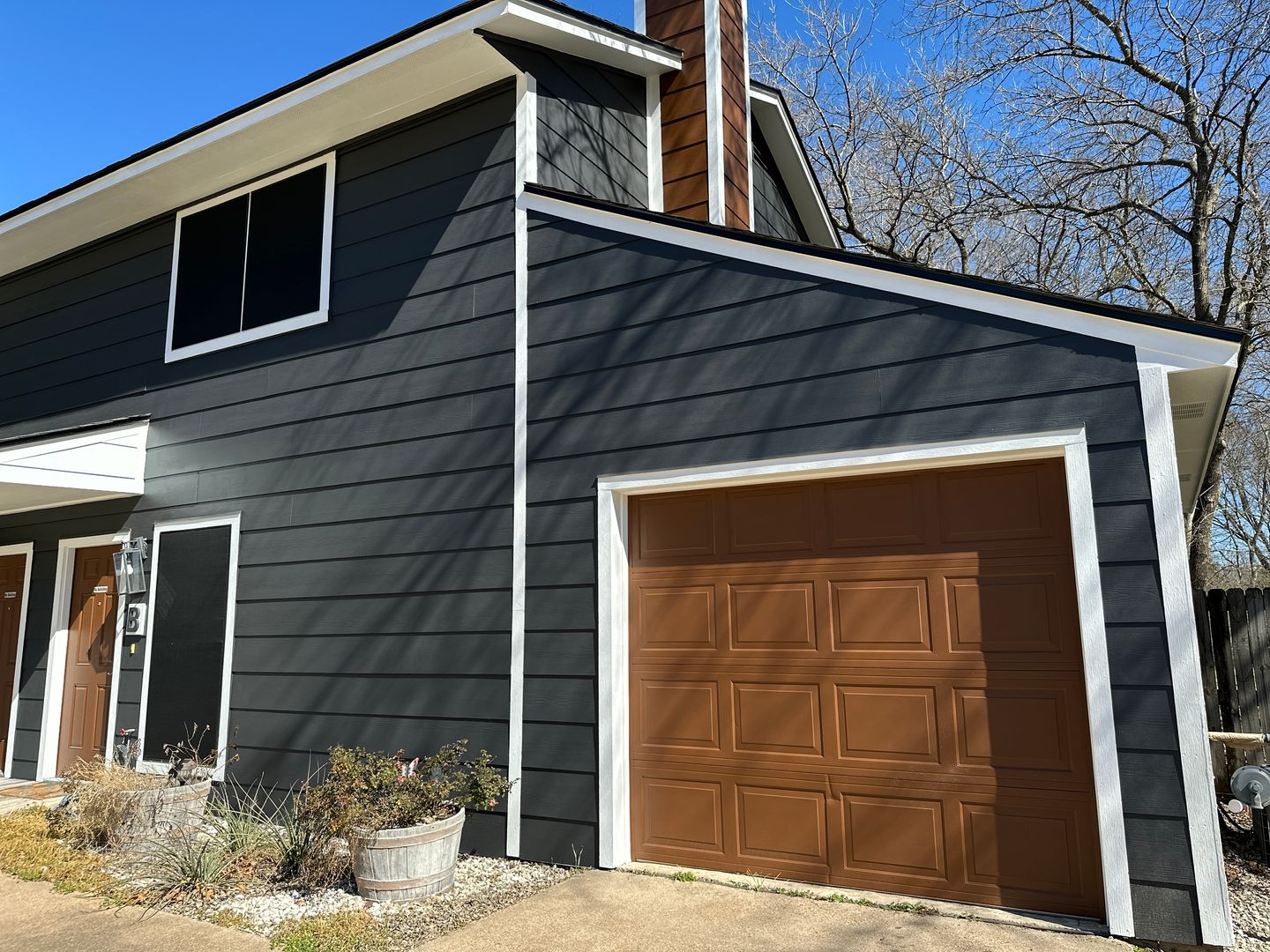 Bryan Apartment: 3704 Choctaw Drive