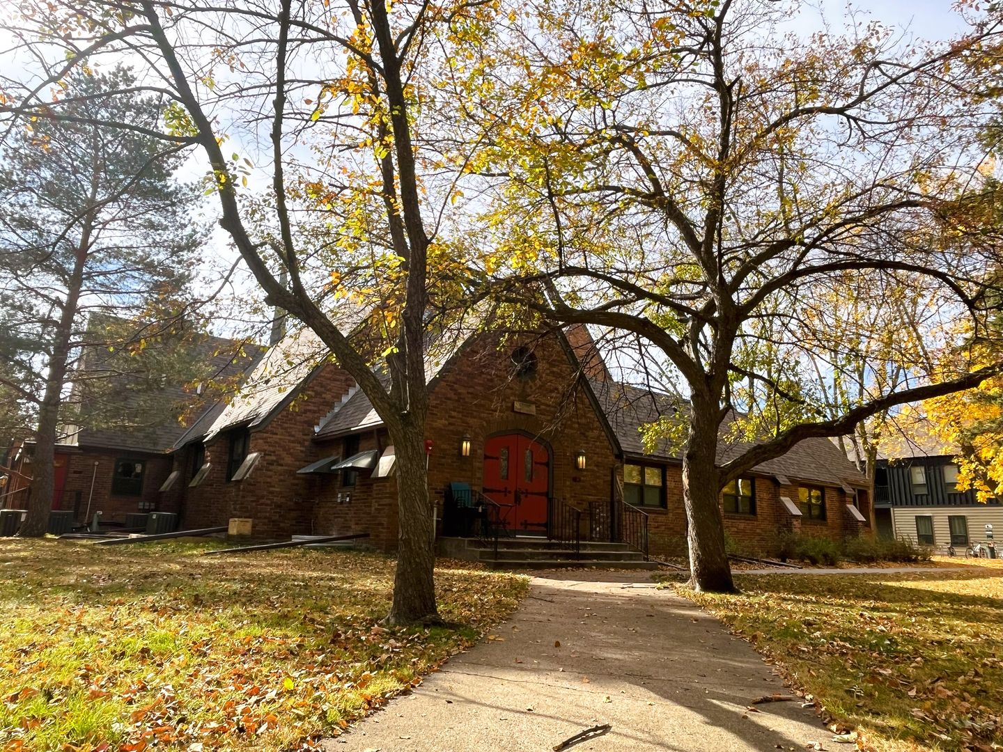 Minneapolis Apartment: 3215 - 3225 E Minnehaha Parkway