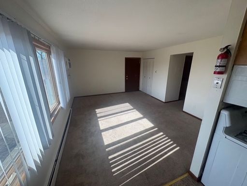 3 Bedroom 1 Bath - Spacious Living in Spring Lake Park