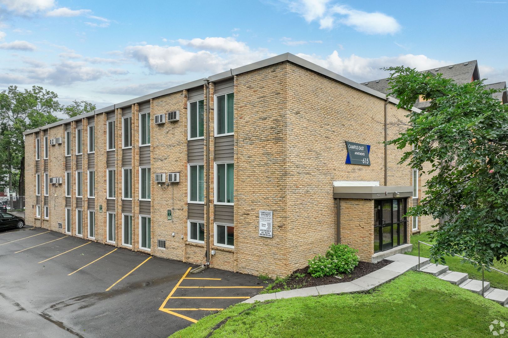 Minneapolis Apartment: 615 15th Avenue SE