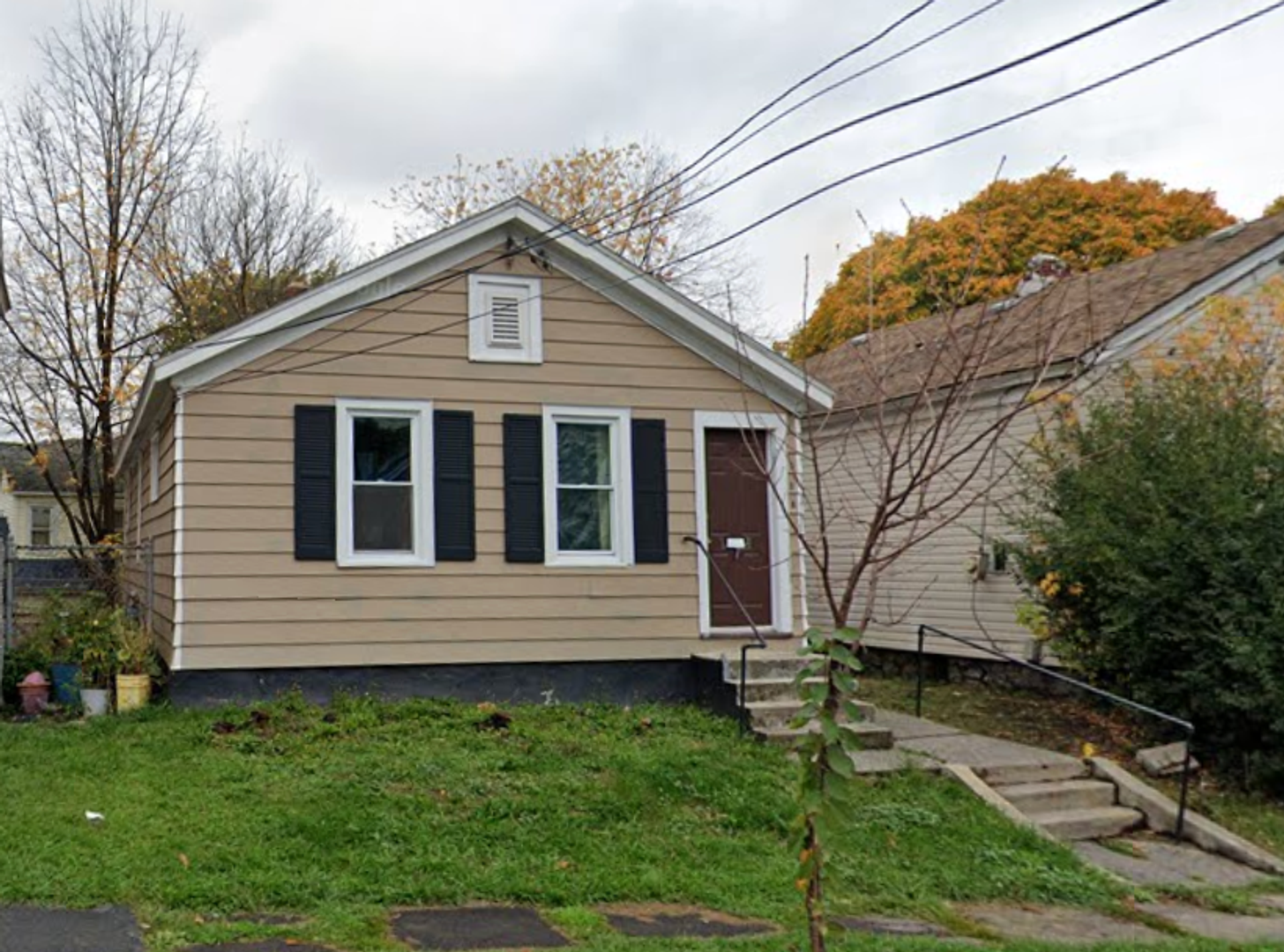 Syracuse House: 108 Spring St
