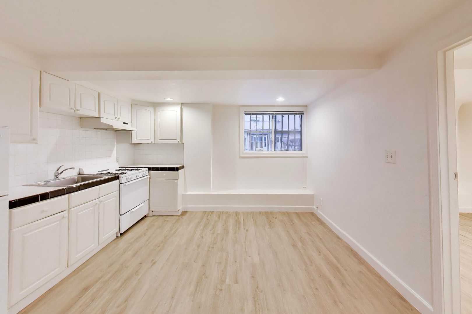 666 O'Farrell Street - Main Image