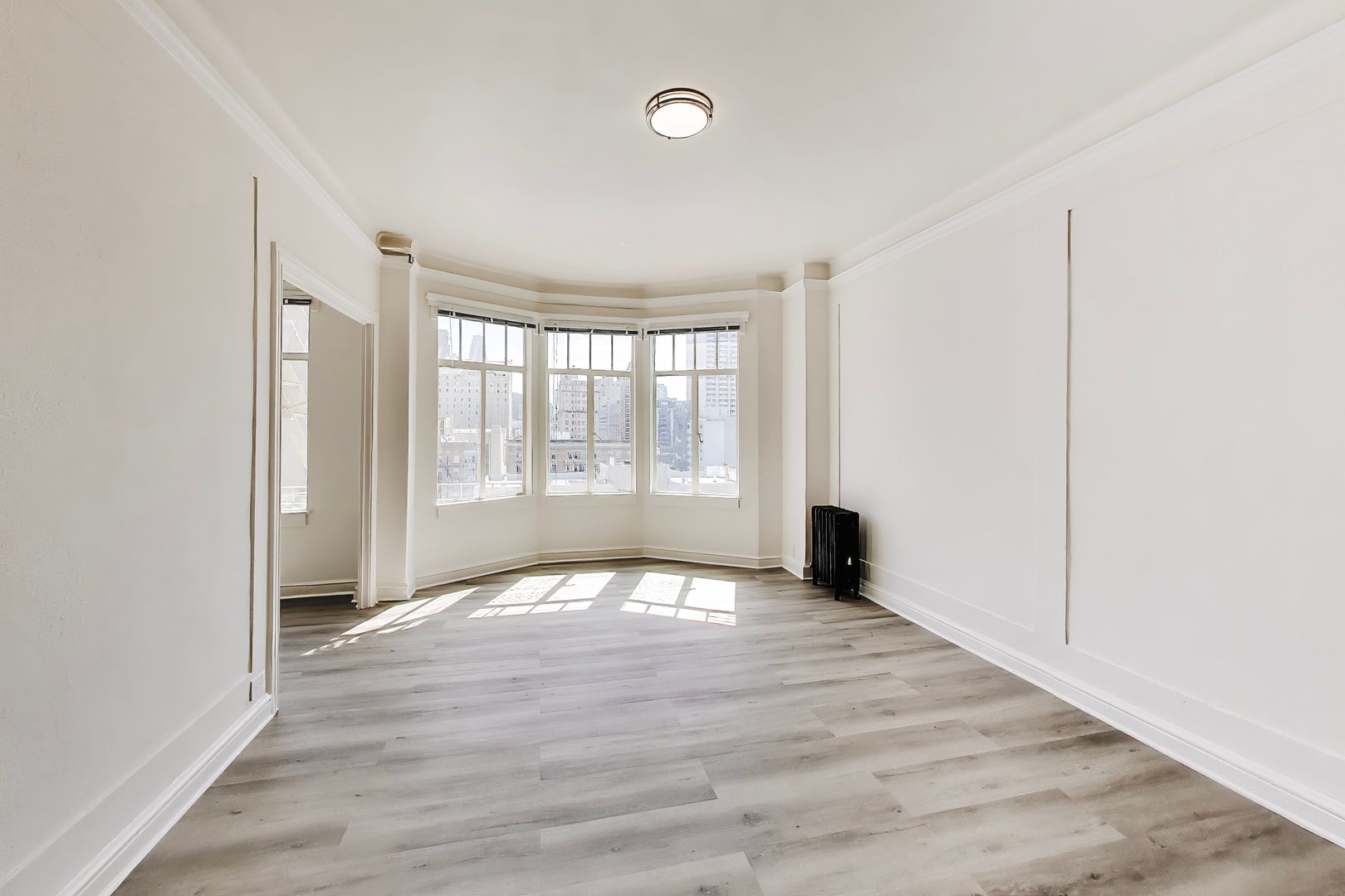 536 Leavenworth Street - Main Image