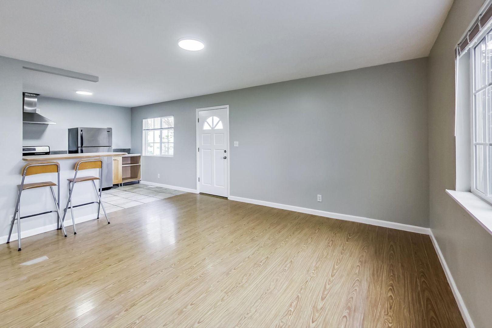 989 Vermont Street - Main Image