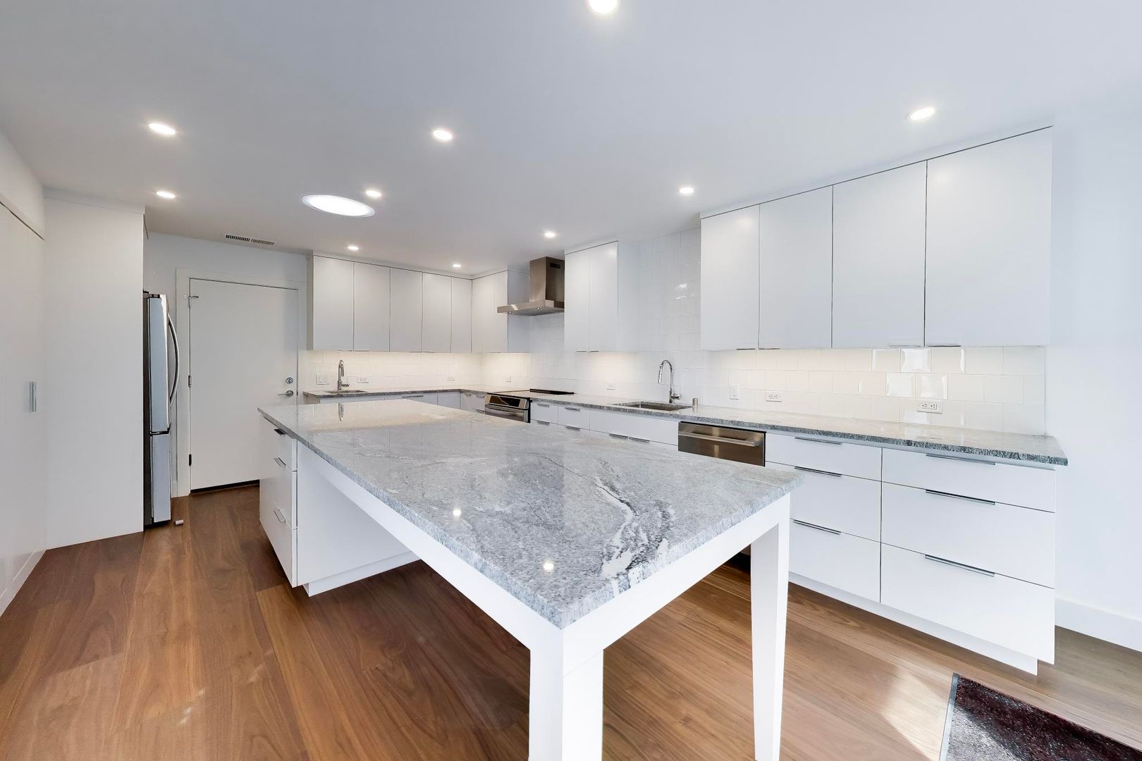 4017 San Francisco Terrace - Main Image