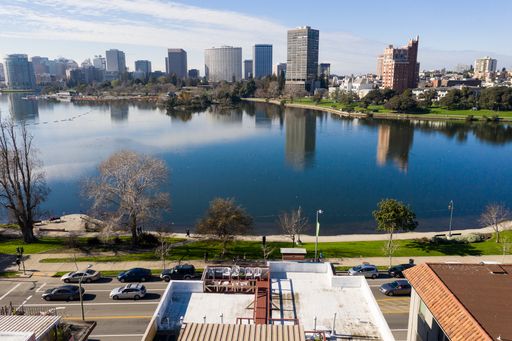 Expansive 2BR, 2BA | 1,100 Sq Ft | Steps from Lake Merritt w/ Garage Parking – photo 1