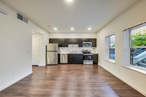 Sunny one-bedroom available w/ IN UNIT LAUNDRY at Paloma! 1 MONTH Free! – photo 1