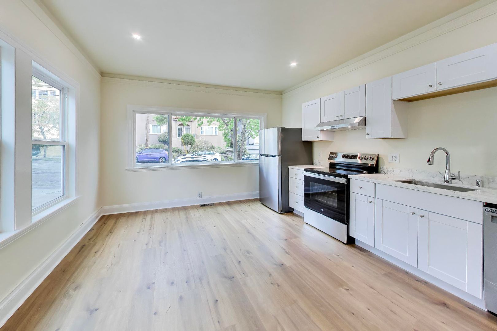 1534 Arch Street - Main Image