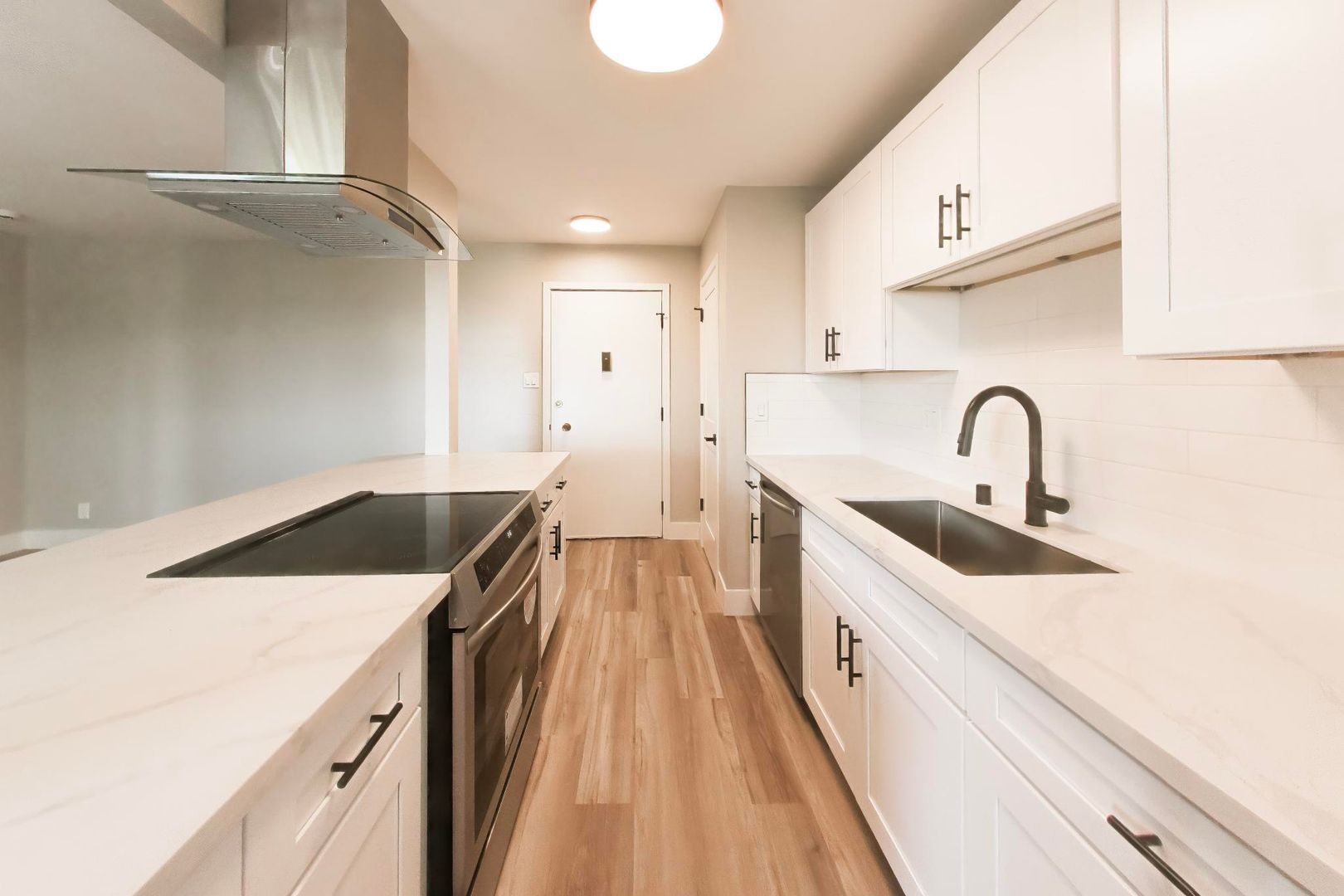 1015 Continentals Way - Main Image