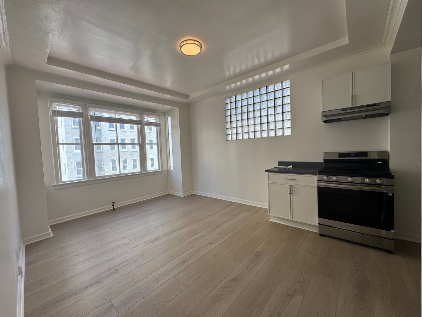 565 Geary Street - Image 2