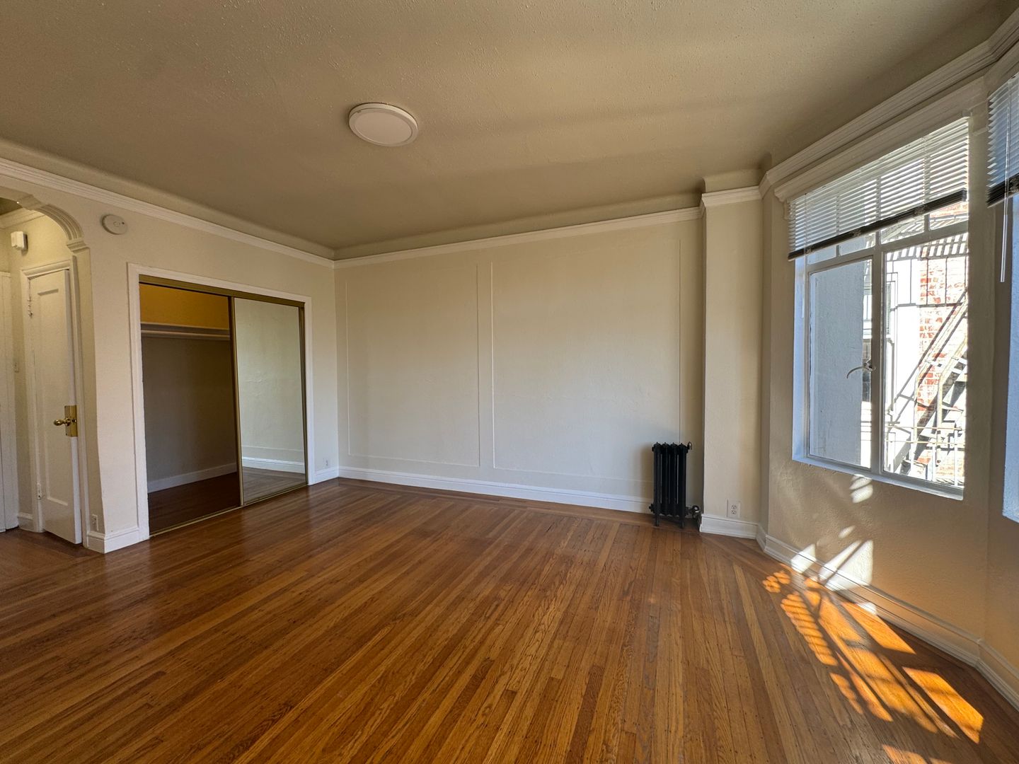 536 Leavenworth Street - Main Image