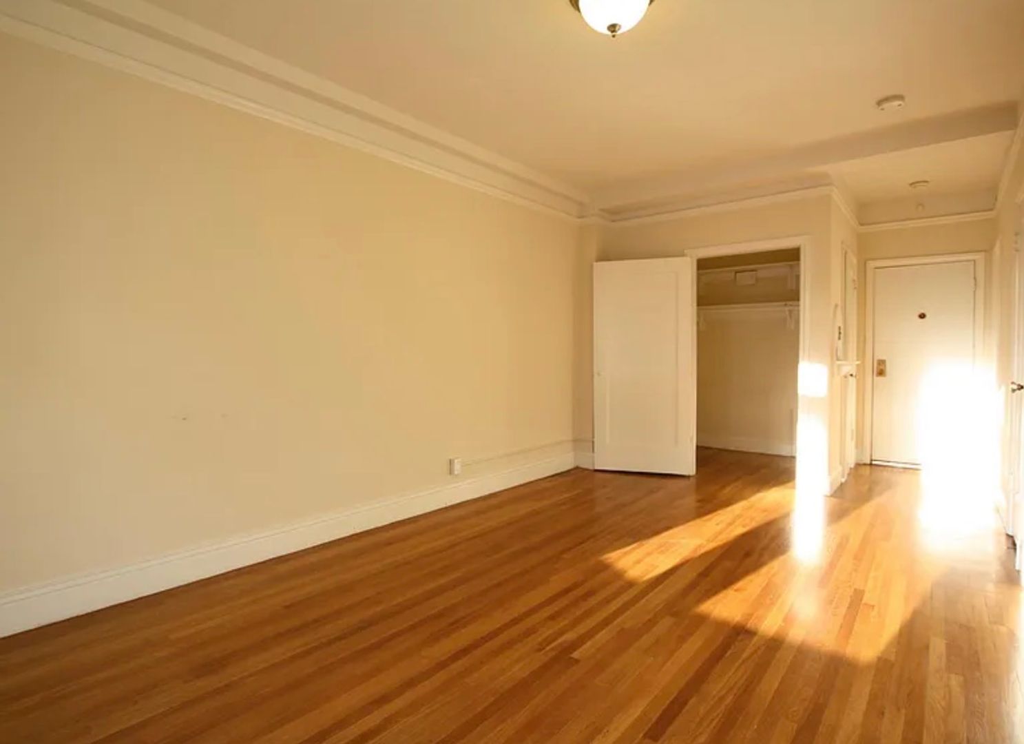 625 Leavenworth Street - Main Image