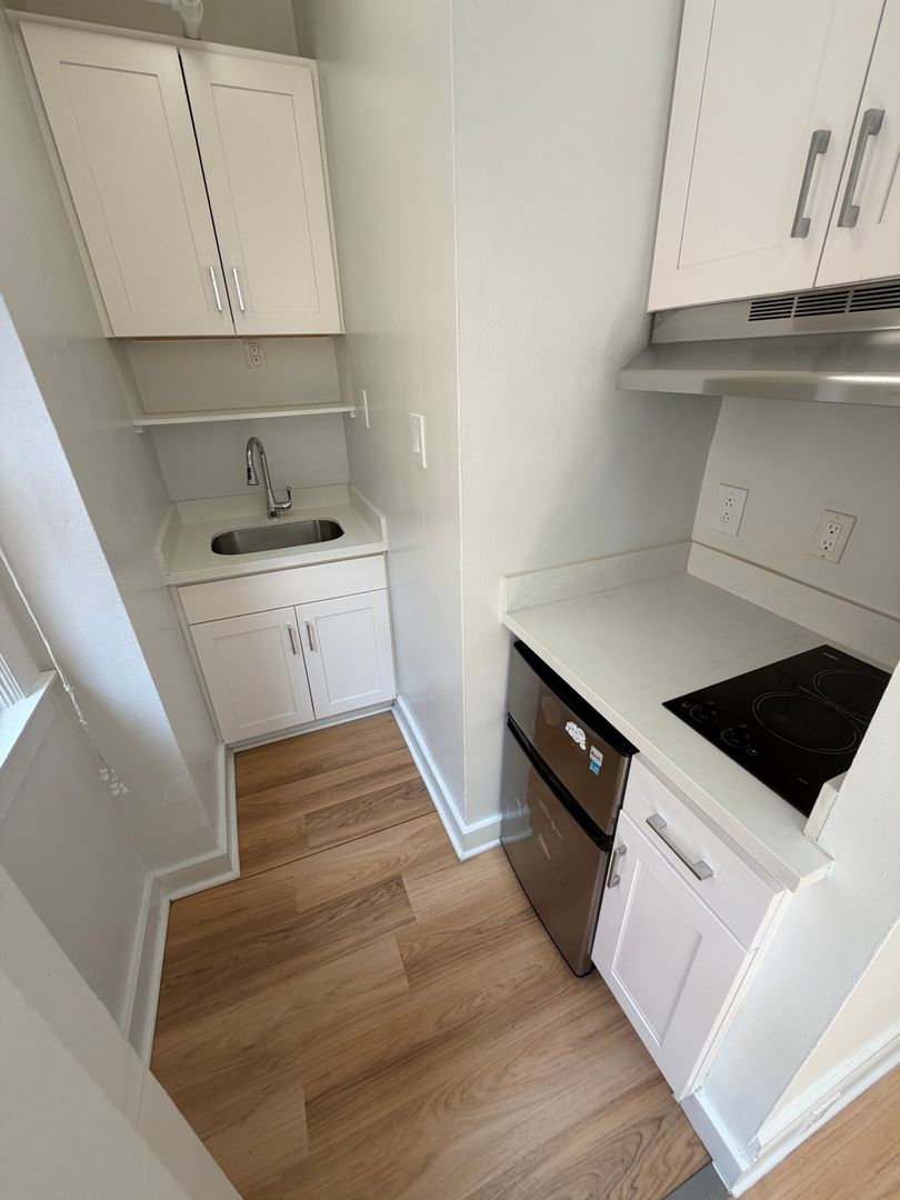 520 Geary Street - Image 2