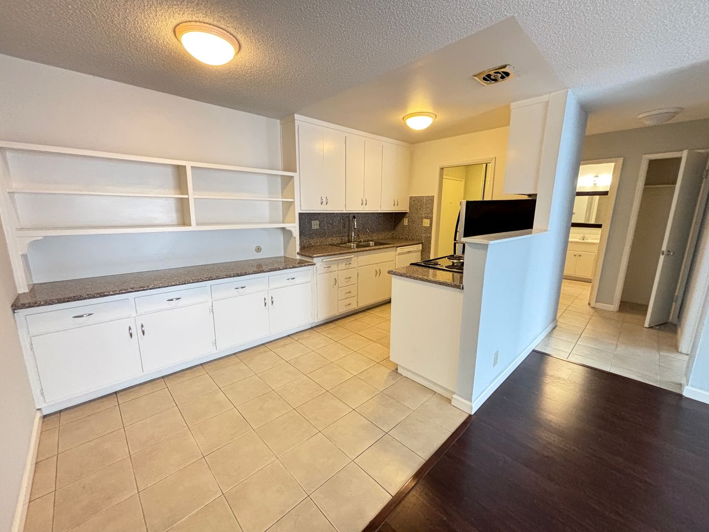 220 Athol Avenue - Main Image
