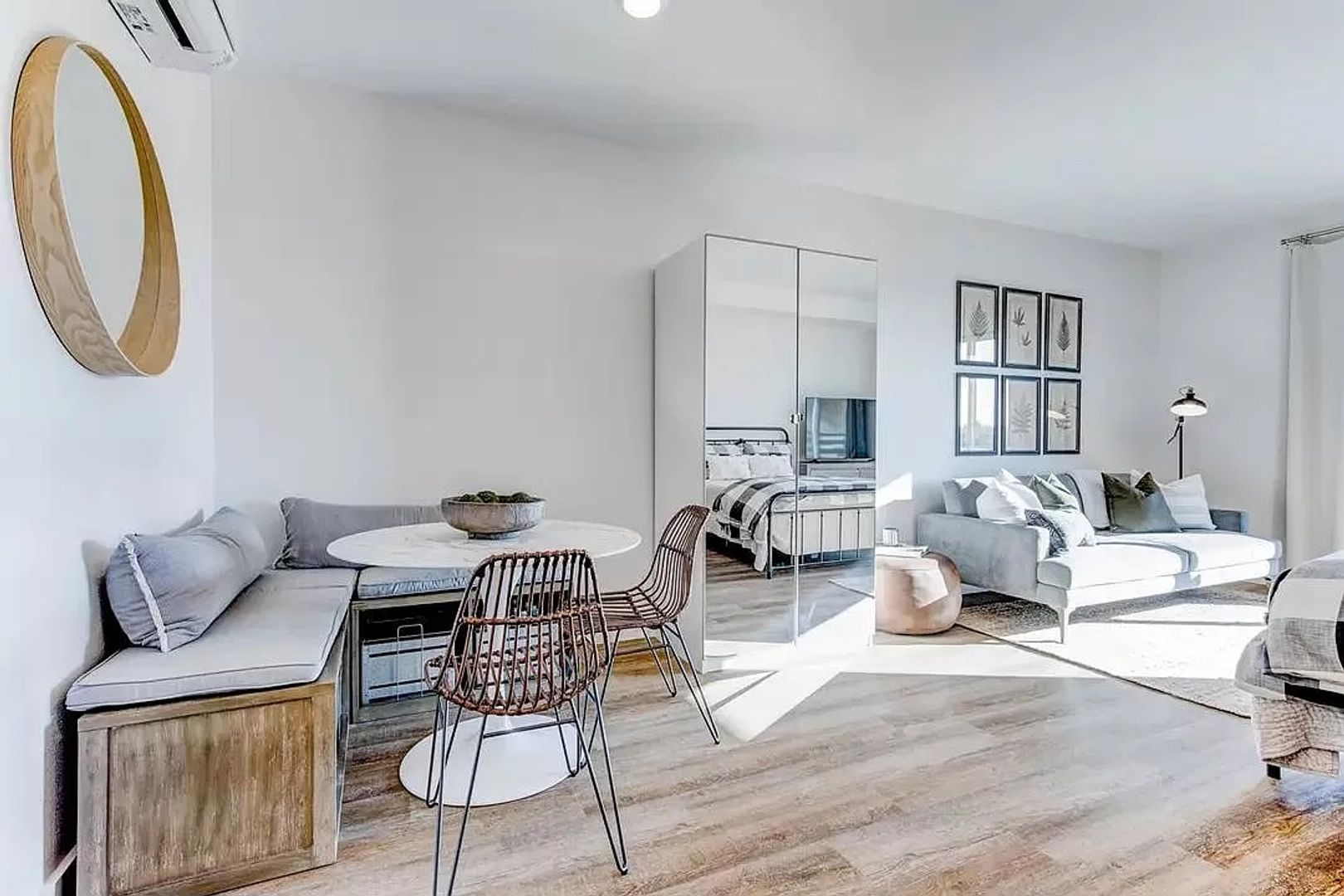 4045 Broadway - Main Image