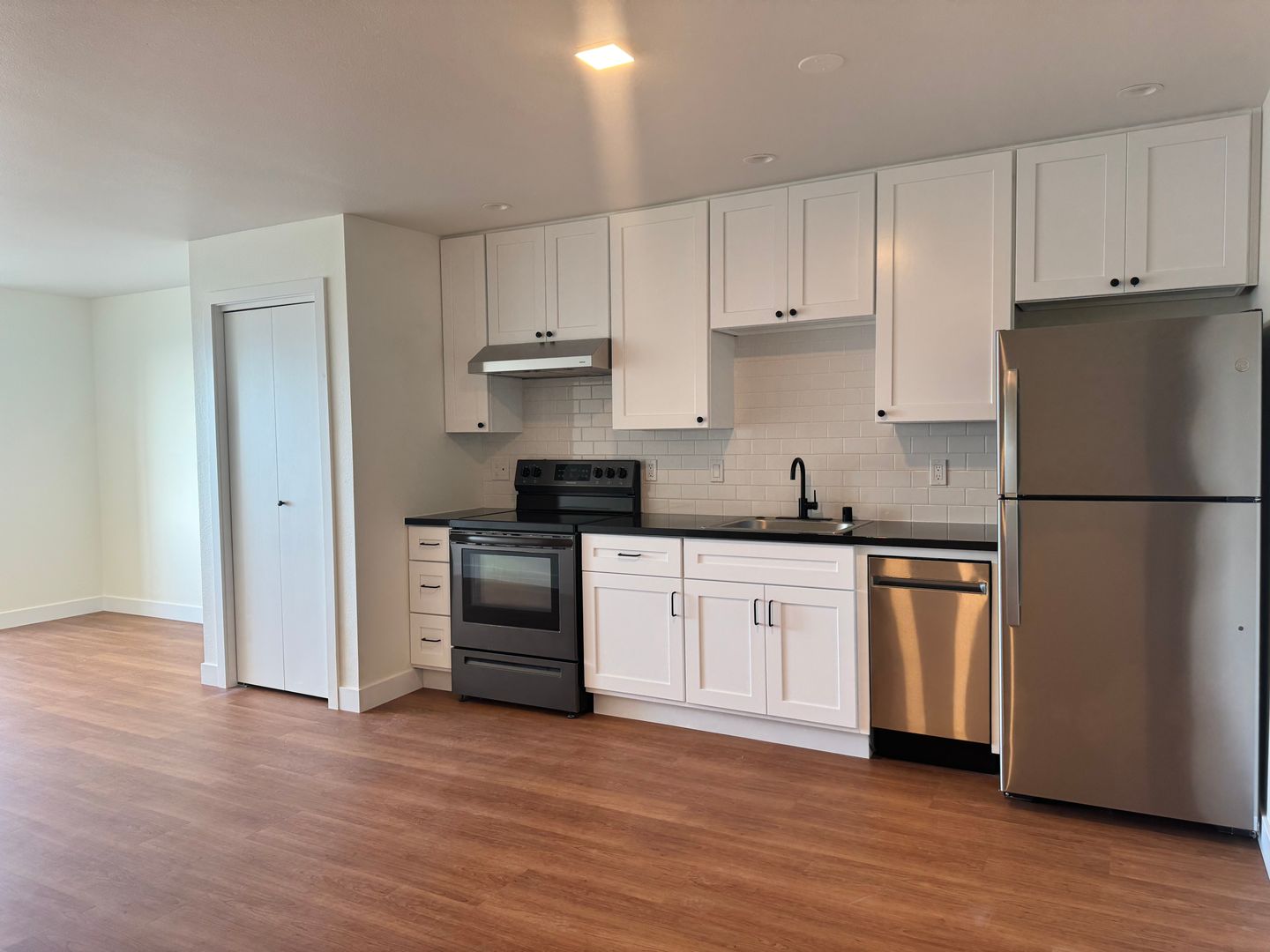 4350 Kirkham Street - Main Image