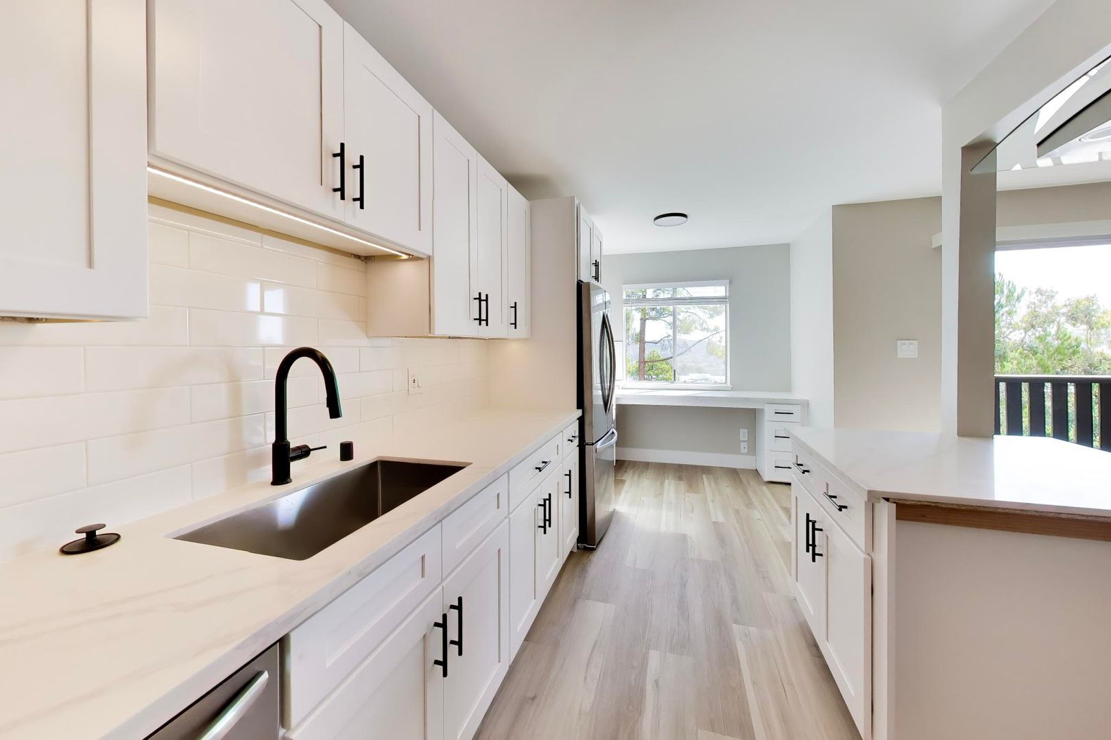 1015 Continentals Way - Image 2