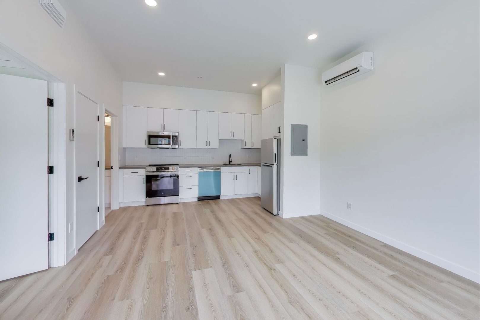 4350 Kirkham Street - Main Image