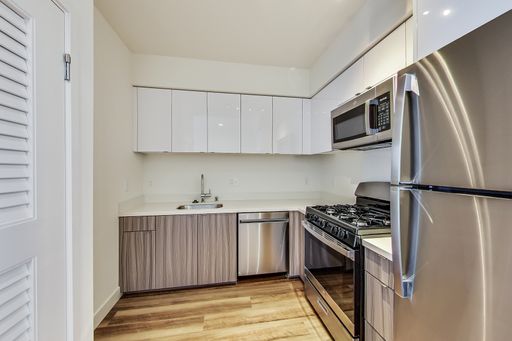 Spacious 1 Bedroom at 950 Lofts! – photo 1