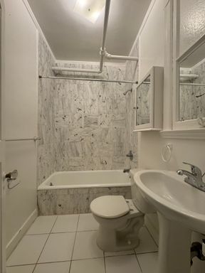 Spacious Studio in Classic Downtown Building!! – photo 1
