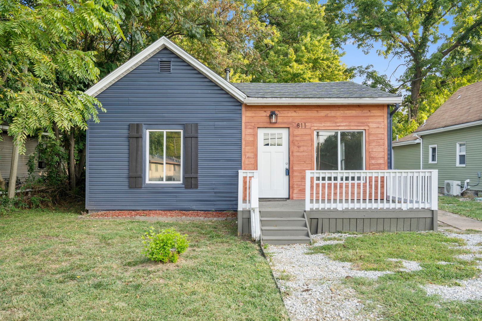 Springfield House: 811 W Mount Vernon St