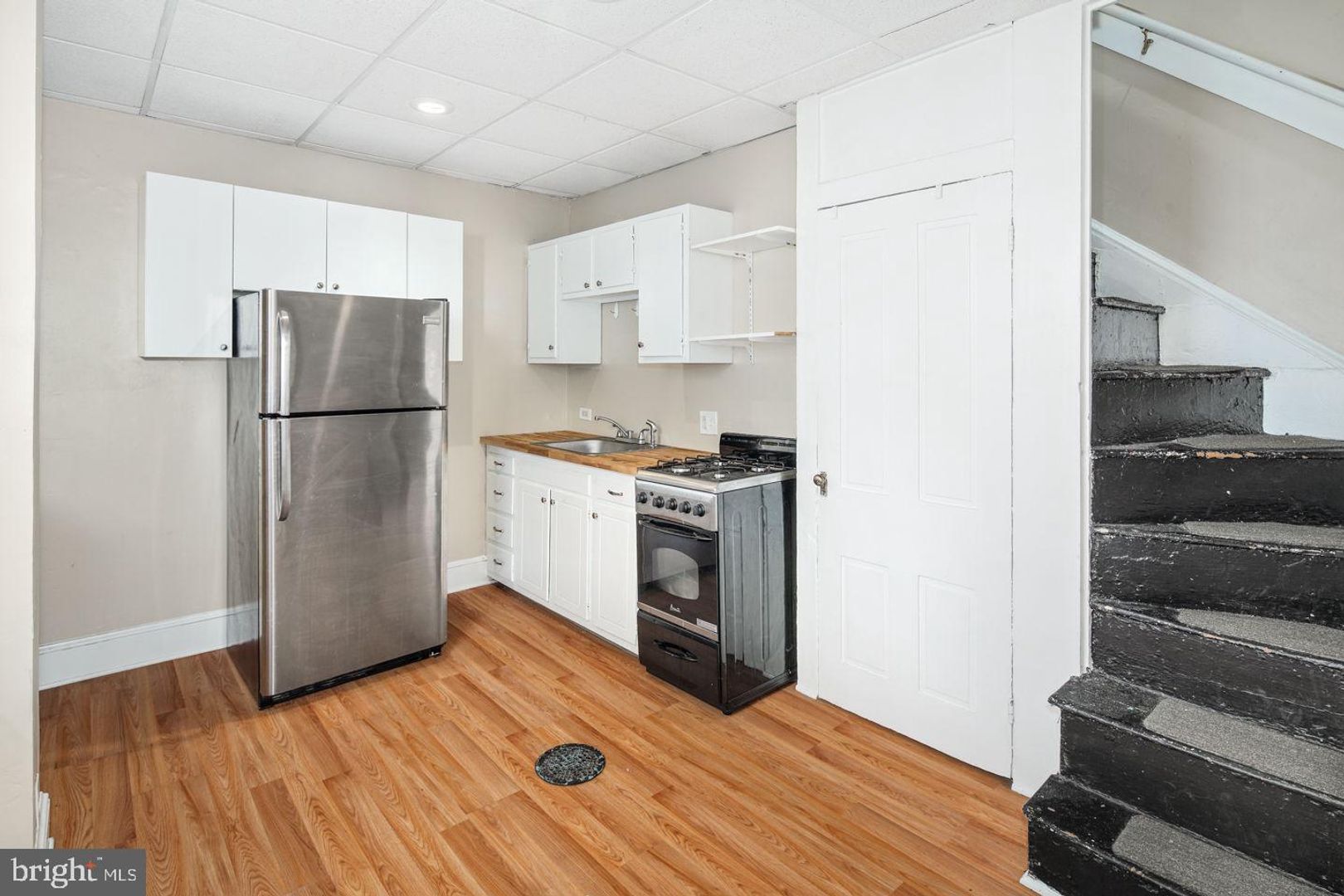 Philadelphia House: 430 E Flora St