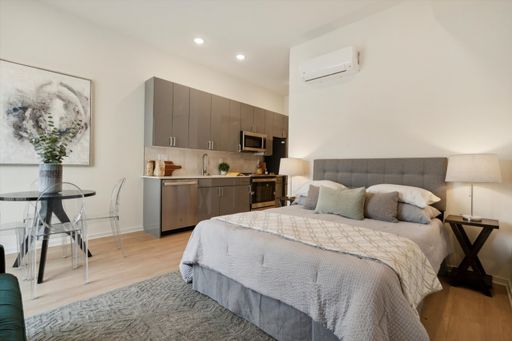Studio Rental – 225 N 12th St, Philadelphia, PA 19107